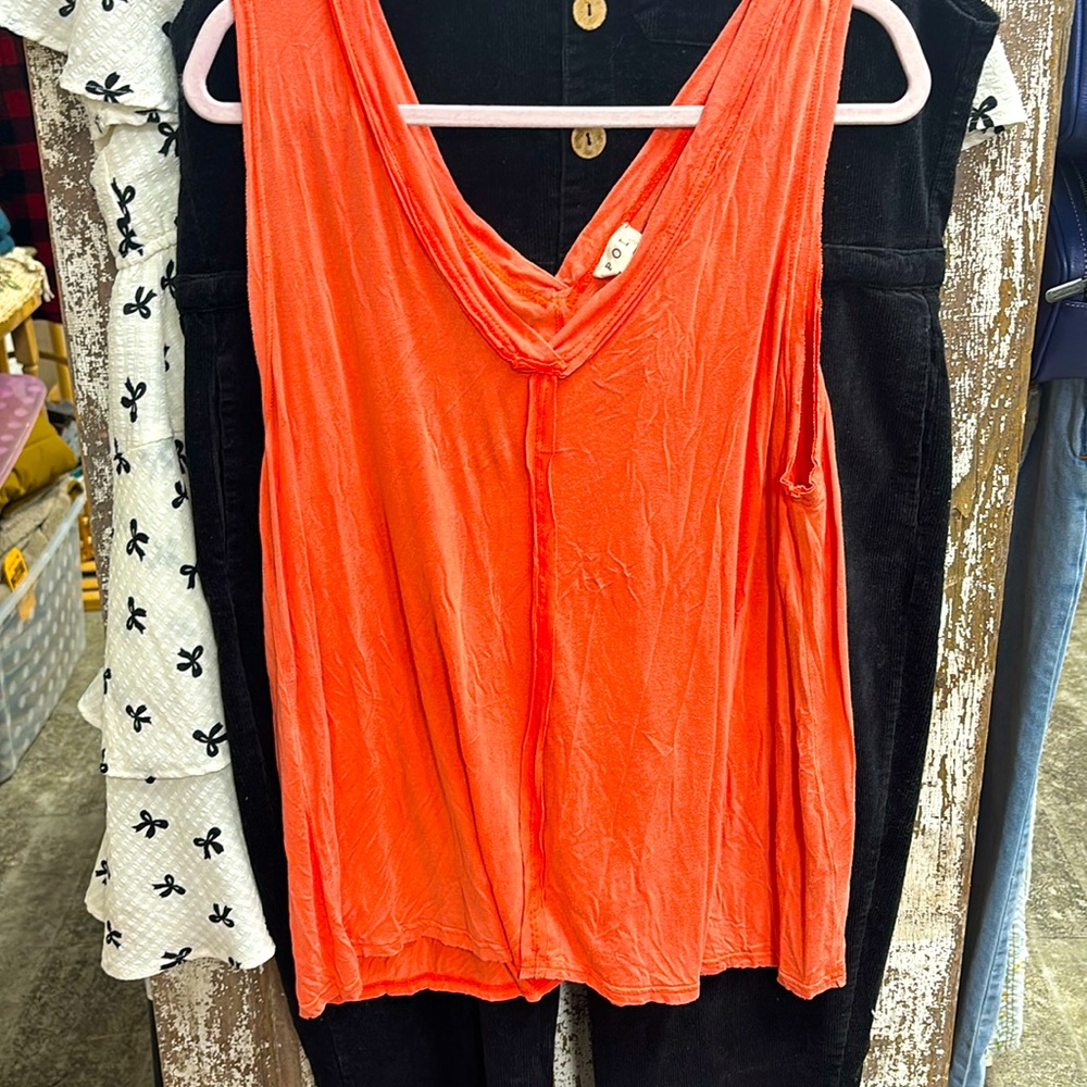 POL Women's Tank Top corral Size large soft